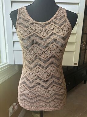Buckle BKE tan Lace Chevron Top